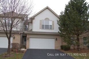 2154 Yale Cir in Hoffman Estates, IL - Building Photo