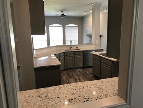 4610 Plantation Creek Dr in Missouri City, TX - Building Photo - Building Photo