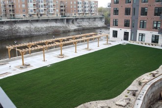 Walker's Landing Apartments in Milwaukee, WI - Foto de edificio - Building Photo