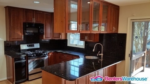 1213 Golf Course Dr in Bowie, MD - Building Photo - Building Photo