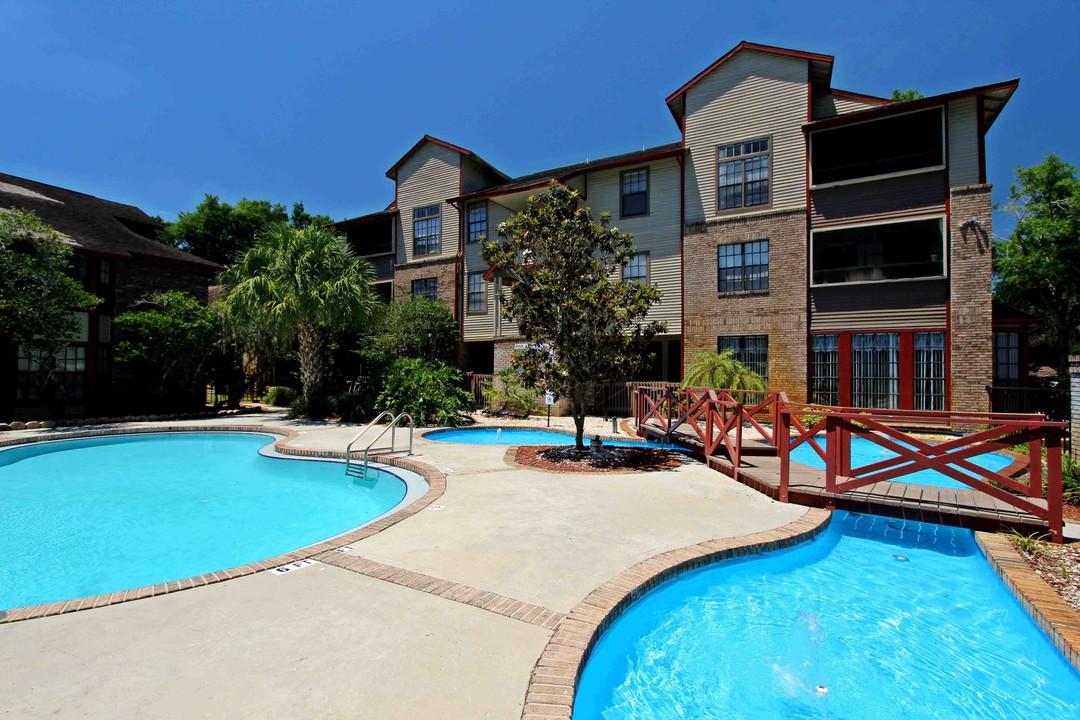 Boardwalk Apartments in Tampa, FL - Building Photo