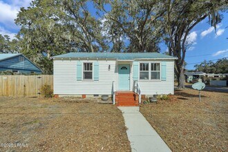 1101 Woodward Ave in Beaufort, SC - Building Photo - Building Photo