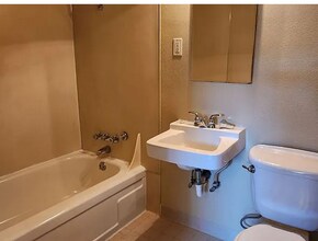 2950 Willamette St in Eugene, OR - Building Photo - Building Photo