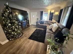6311 Heliotrope Ave in Bell, CA - Building Photo - Building Photo