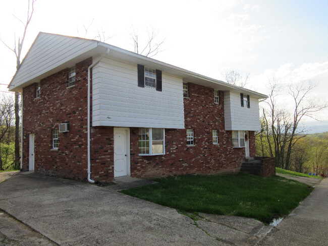 property at 9 Circle Dr