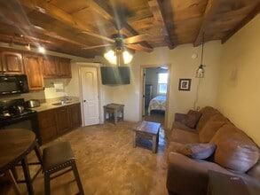 143 E 100 S in Kanab, UT - Building Photo - Building Photo