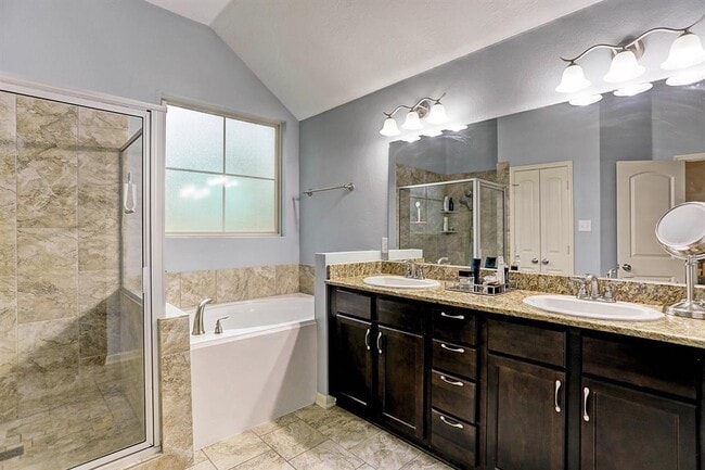 property at 14332 N Summerchase Cir