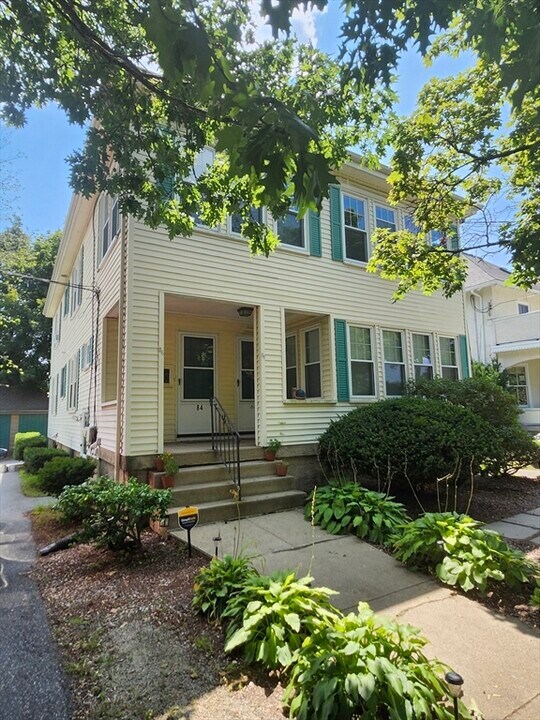 86 Webster St in Newton, MA - Building Photo