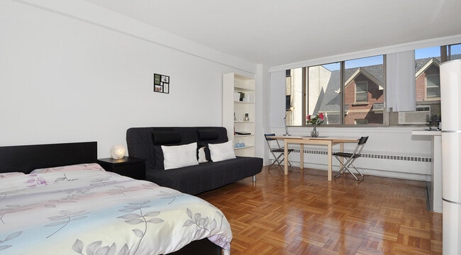 property at 224 St George St