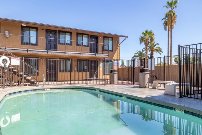 La Buena Vida in Phoenix, AZ - Foto de edificio - Building Photo