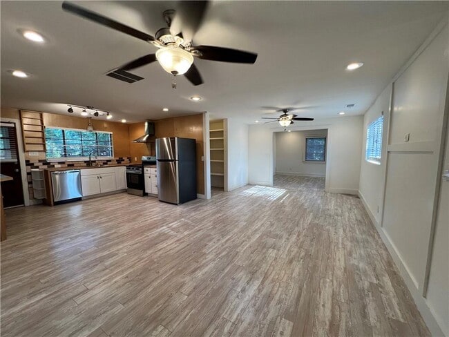 1491 Austin Dr in Decatur, GA - Building Photo - Building Photo