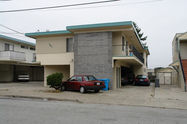 157 Santa Lucia Ave in San Bruno, CA - Building Photo - Building Photo