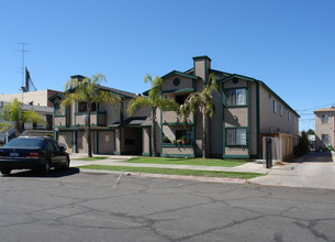 4020-4026 Van Dyke Ave in San Diego, CA - Building Photo - Building Photo