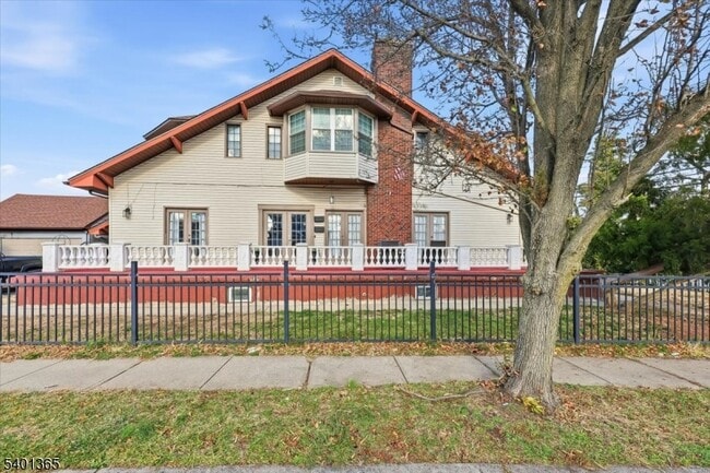 property at 274 Crawford Terrace