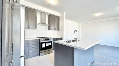 85 Shepherd Dr in Barrie, ON - Building Photo - Building Photo