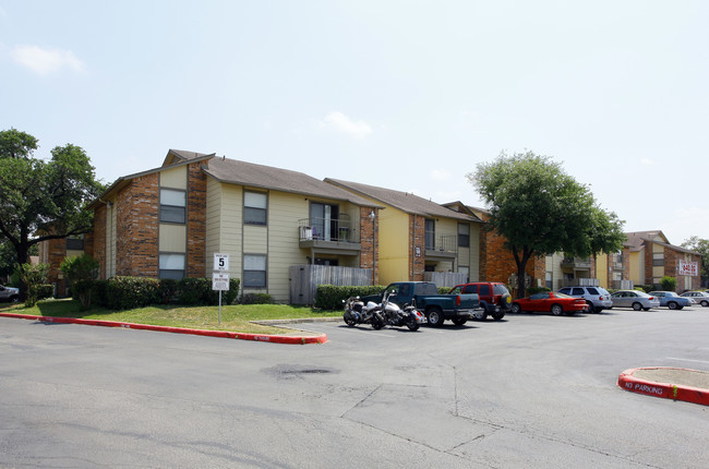 Townwood Apartments in San Marcos, TX - Building Photo - Building Photo