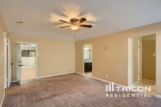2407 Honeysuckle Dr in Richardson, TX - Building Photo - Building Photo