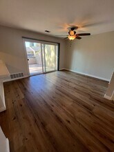 303 Oakwood St in Ventura, CA - Building Photo - Building Photo