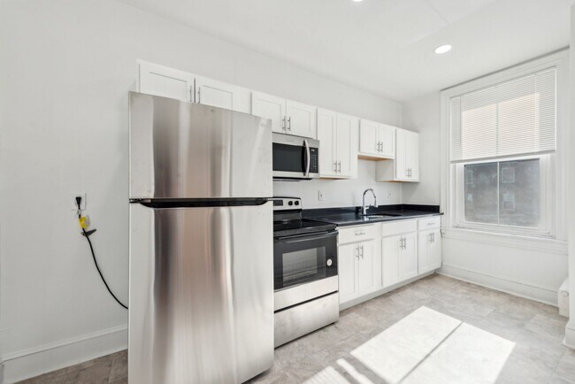 201 E Chestnut St-Unit -Unit 3 in Coatesville, PA - Foto de edificio - Building Photo