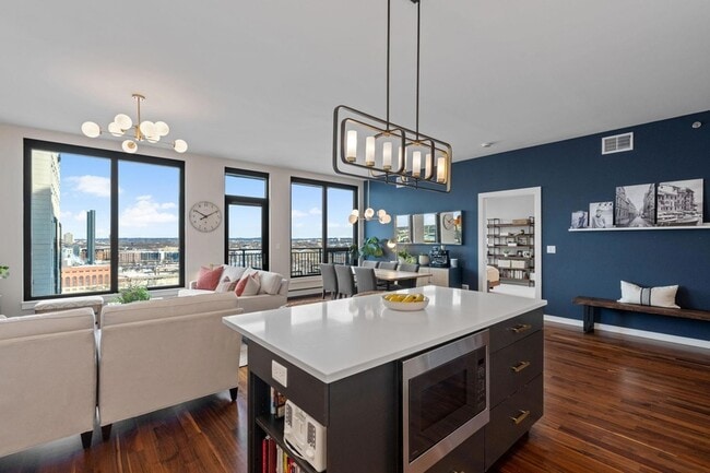 1240 S 2nd St in Minneapolis, MN - Building Photo - Building Photo