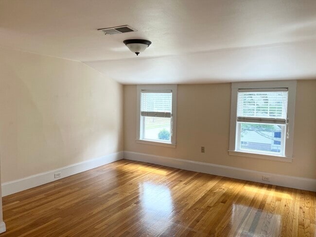 48 Narragansett Rd, Unit 2 in Quincy, MA - Building Photo - Building Photo