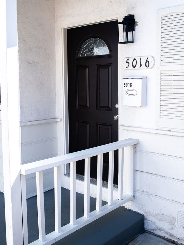 5016 Kester Ave in Los Angeles, CA - Building Photo - Building Photo