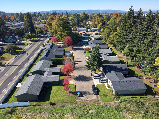 Debbie Way in Salem, OR - Building Photo - Primary Photo