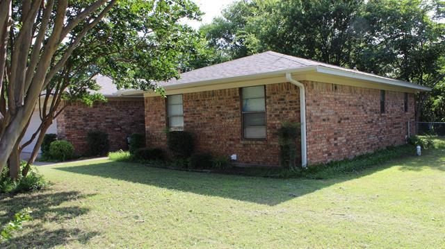 3202 Burgandy Dr in Sherman, TX - Building Photo - Building Photo