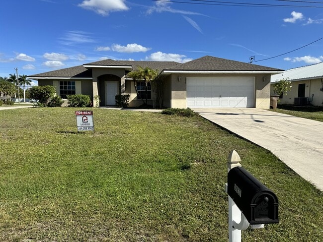 3927 SW 16th Pl in Cape Coral, FL - Building Photo - Building Photo