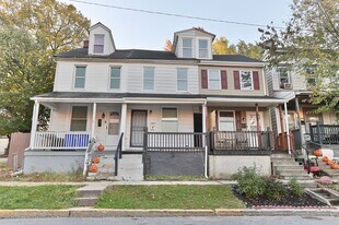 1957 Rudy Rd in Harrisburg, PA - Building Photo