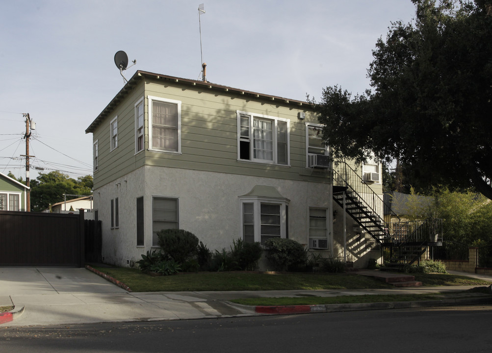 1121 N French St in Santa Ana, CA - Foto de edificio