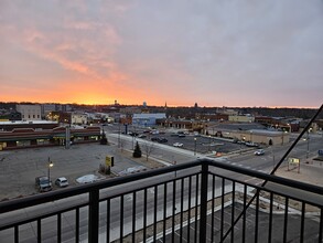 Park Plaza Apartments in Owatonna, MN - Foto de edificio - Building Photo