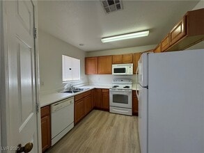 1360 Bourbon St in Pahrump, NV - Building Photo - Building Photo