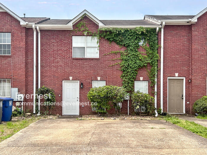 340 Rocky Ridge Cir in Helena, AL - Building Photo