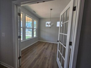 3127 Armeria Dr, Unit Down in Apex, NC - Foto de edificio - Building Photo