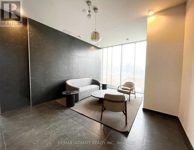 1010 Sandy Beach Rd in Pickering, ON - Building Photo - Building Photo