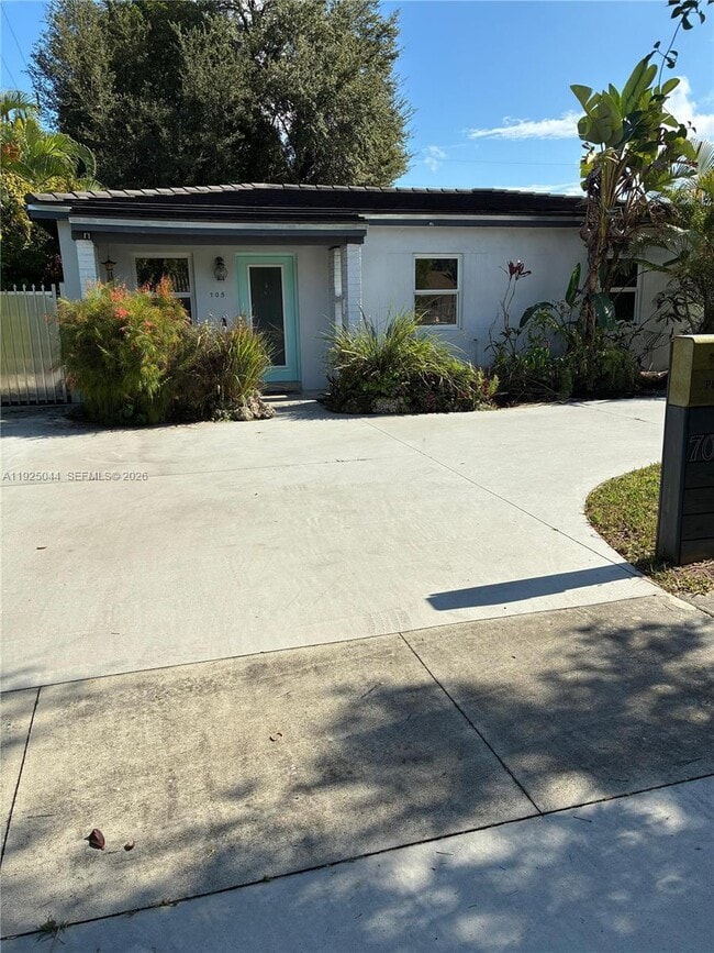 property at 705 E 9th Ct