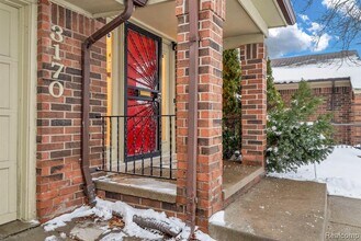 3170 Woods Cir Dr in Detroit, MI - Building Photo - Building Photo