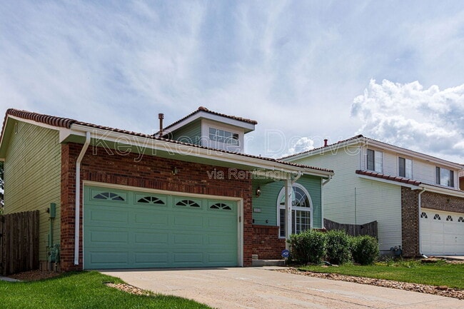 20000 Mitchell Cir in Denver, CO - Foto de edificio - Building Photo