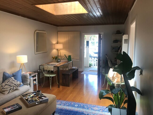 236 Beach St in Santa Monica, CA - Foto de edificio - Building Photo