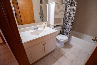 7347 W Diversey Ave in Elmwood Park, IL - Building Photo - Building Photo