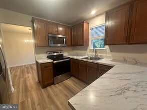 369 Minck Ave in Berlin Township, NJ - Building Photo - Building Photo