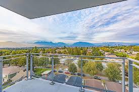 2435 Kingsway in Vancouver, BC - Building Photo - Building Photo