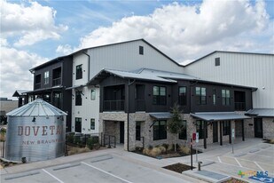 630 Central Pkwy in New Braunfels, TX - Building Photo