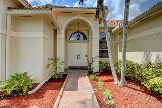 9456 Lake Serena Dr in Boca Raton, FL - Building Photo - Building Photo