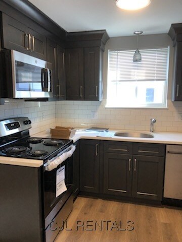 1 Randall St in Waltham, MA - Building Photo - Building Photo