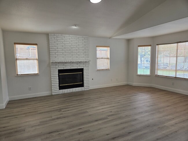 3884 Paula Ct in Turlock, CA - Building Photo - Building Photo