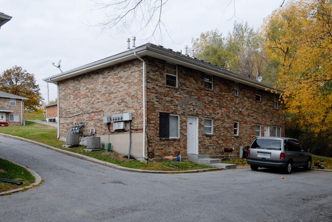 Homestead Village in Riverside, MO - Building Photo - Building Photo