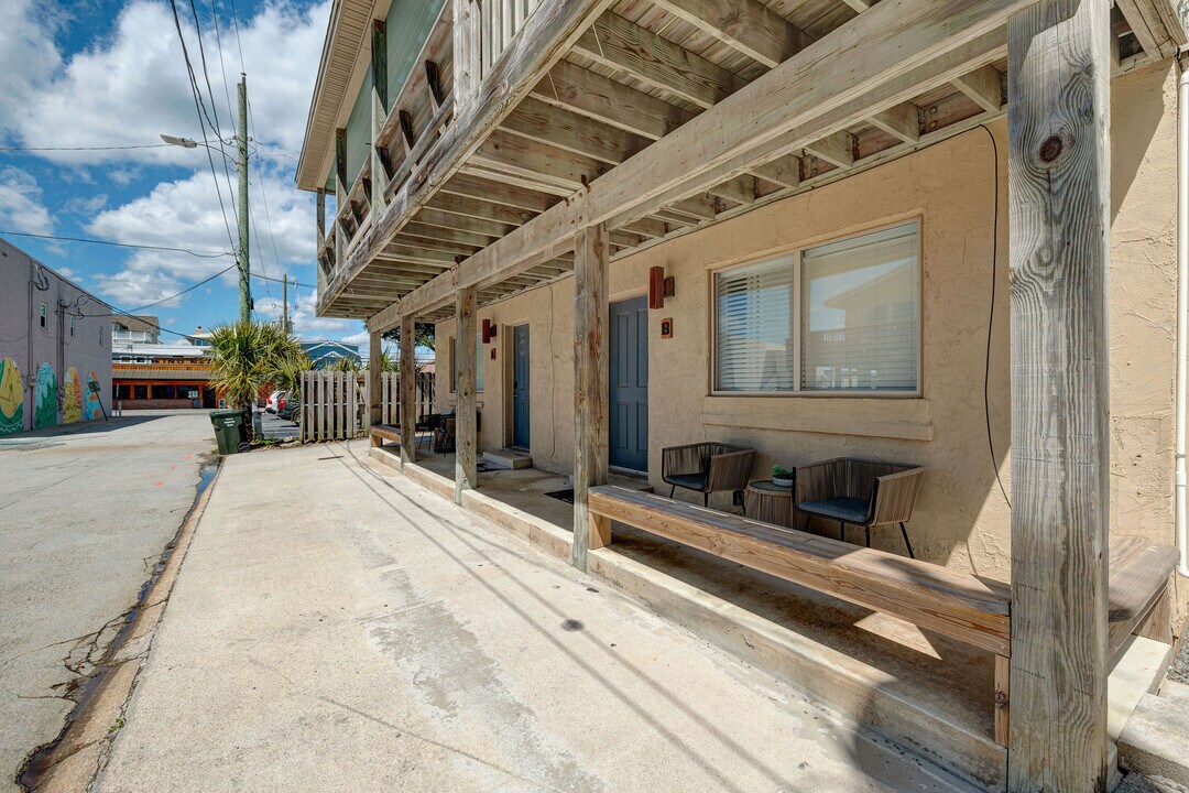 5 Oceanic St in Wrightsville Beach, NC - Building Photo