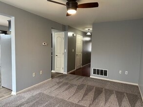 6402 Creekbend Dr in Mechanicsburg, PA - Building Photo - Building Photo